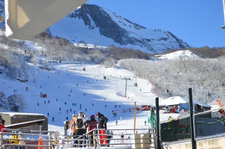 6cf6f4e5-17f9-46c2-8291-5b0e7b12a326