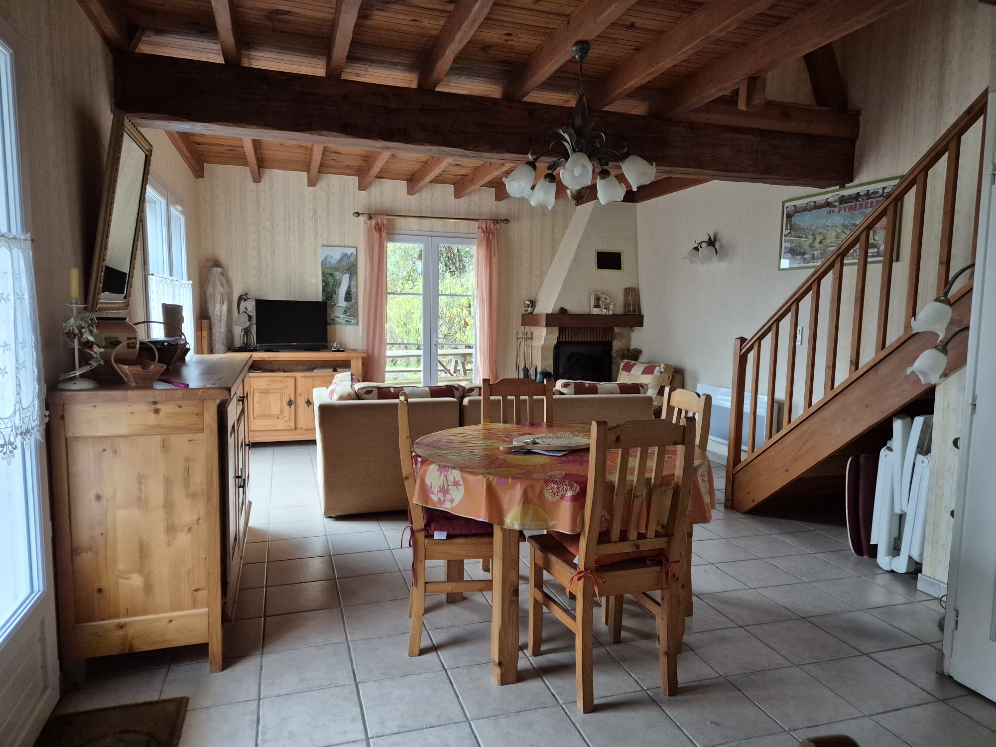 Maison type chalet rustique, Aas